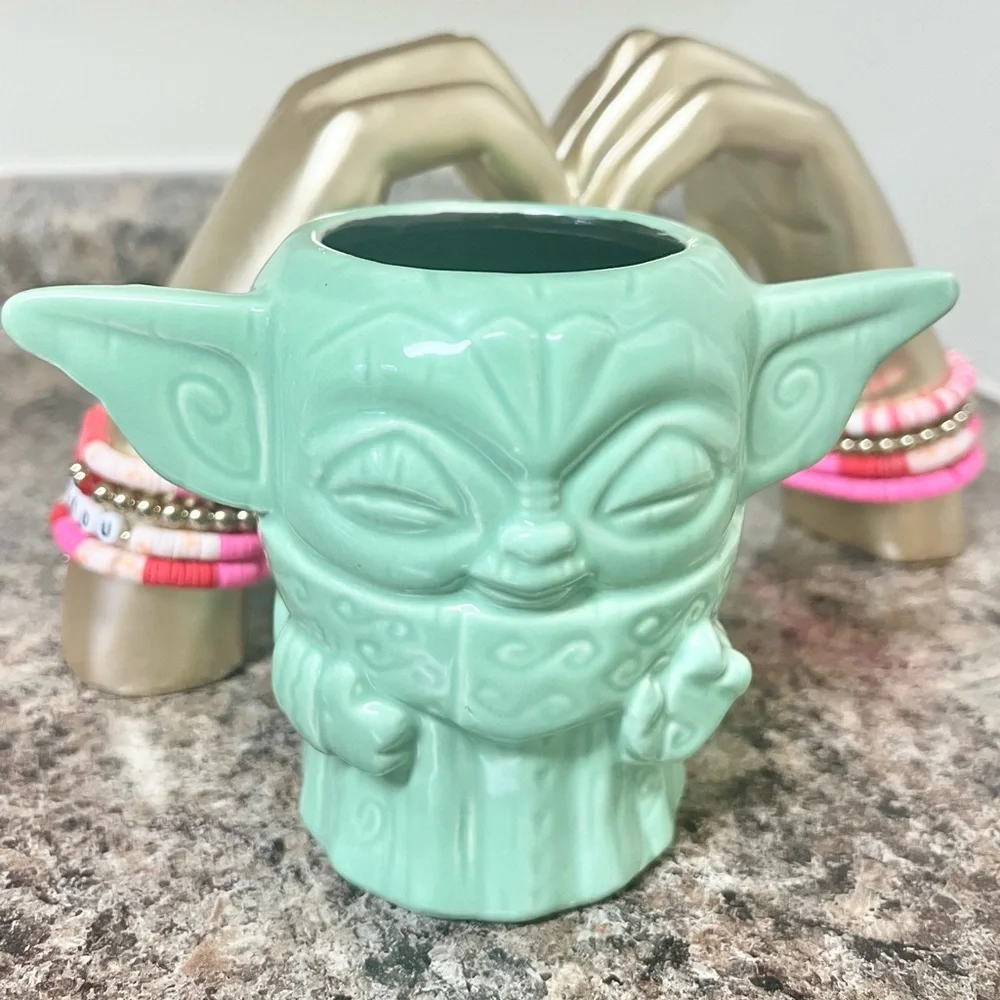 Brand New Star Wars Yoda Ceramic Green Mug